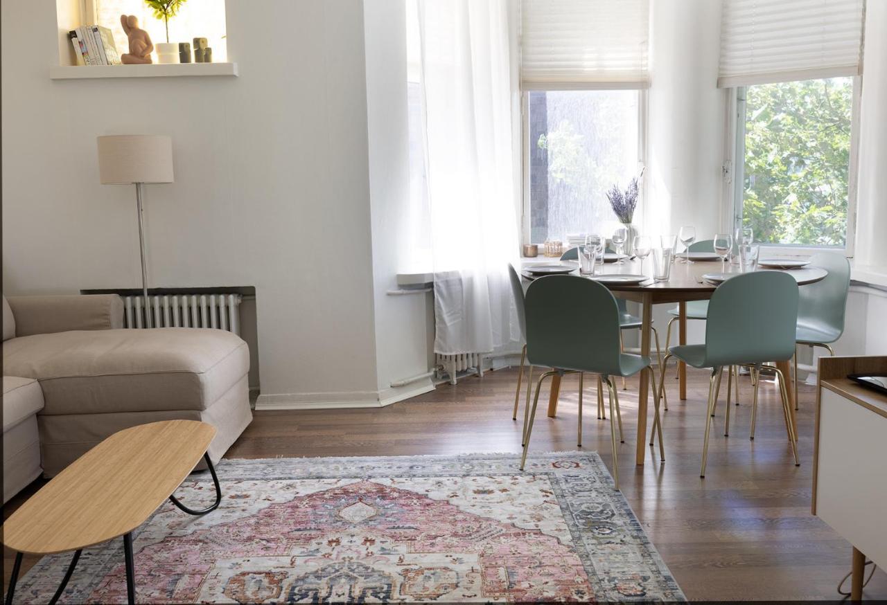 2Ndhomes City Center 2Br Apartment By The Finnish National Theatre With Balcony And Park View Helsinki Dış mekan fotoğraf